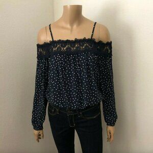 NWT Hollister Off Shoulder Lace Top Size XS Polka Dot Blouse